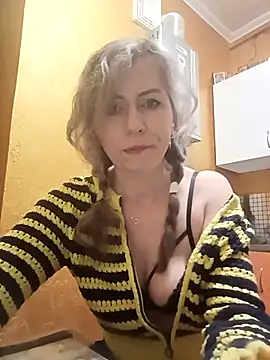 Snapshot of TaynaSecret chatting on 04/06/26, 08:43 TaynaSecret online show from 04/06/26, 08:43