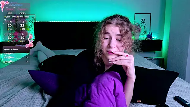 Girl Next Door 18 online show from 04/23/26, 01:01