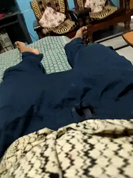 smalldick691333 online show from 04/13/26, 08:07