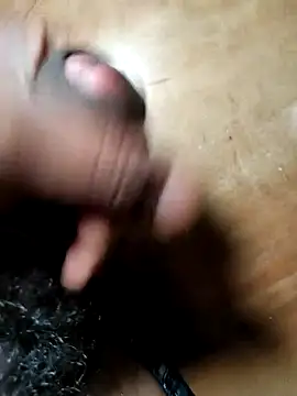 smalldick691333 online show from 04/12/26, 06:33