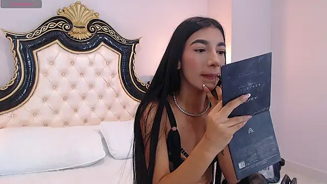 Snapshot of BonnyCandy chatting on 04/14/26, 11:48 BonnyCandy online show from 04/14/26, 11:48