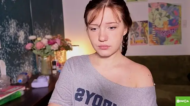 bikinibottom001 online show from 04/13/26, 01:20