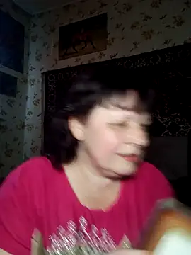 Snapshot of AuroKaria chatting on 04/06/26, 12:28 AuroKaria online show from 04/06/26, 12:28