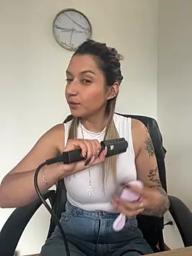 Isabella varella- online show from 04/06/26, 01:34