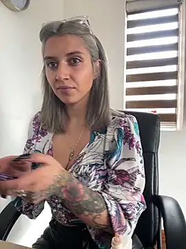 Isabella varella- online show from 05/28/26, 01:50