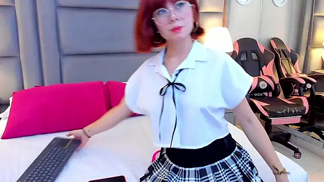 Snapshot of NahiaMendoza chatting on 06/21/26, 01:11 NahiaMendoza online show from 06/21/26, 01:11