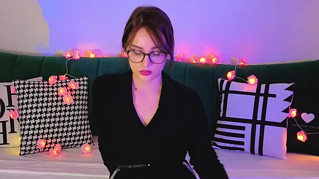 AdaEvanss online show from 06/07/26, 06:13