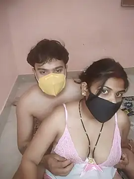 Snapshot of SURAJSAVITA chatting on 04/11/26, 08:45 SURAJSAVITA online show from 04/11/26, 08:45