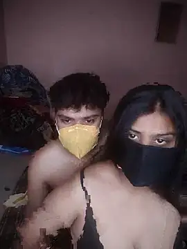 Snapshot of SURAJSAVITA chatting on 04/05/26, 08:32 SURAJSAVITA online show from 04/05/26, 08:32