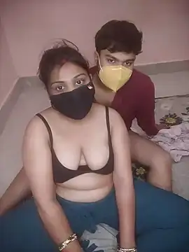 Snapshot of SURAJSAVITA chatting on 04/09/26, 07:58 SURAJSAVITA online show from 04/09/26, 07:58