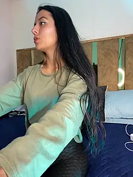 Snapshot of megan_pink17 chatting on 04/09/26, 03:19 megan pink17 online show from 04/09/26, 03:19