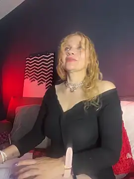 EvangelineLove  online show from 04/23/26, 07:59