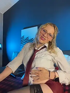 EvangelineLove  online show from 04/21/26, 07:42