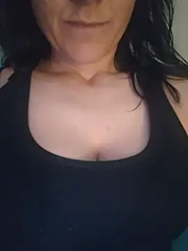 Snapshot of sara_41 chatting on 07/12/26, 08:42 sara 41 online show from 07/12/26, 08:42