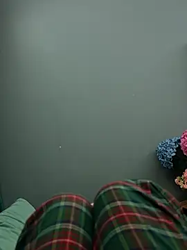 Snapshot of sara_41 chatting on 04/02/26, 08:48 sara 41 online show from 04/02/26, 08:48