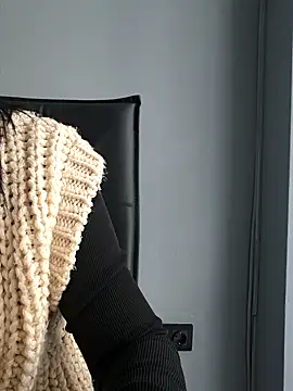 Snapshot of sara_41 chatting on 04/11/26, 09:02 sara 41 online show from 04/11/26, 09:02