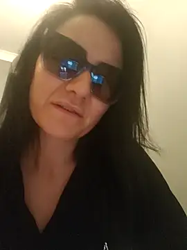 Snapshot of sara_41 chatting on 04/06/26, 06:31 sara 41 online show from 04/06/26, 06:31