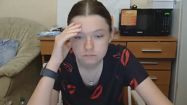 JessicaHolland1 online show from 07/17/26, 05:43