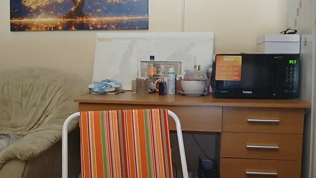 JessicaHolland1 online show from 06/25/26, 06:13