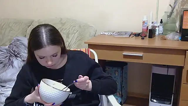 JessicaHolland1 online show from 05/01/26, 08:36