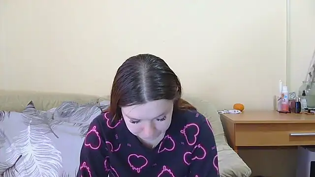 JessicaHolland1 online show from 04/28/26, 06:07