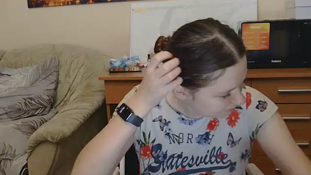 JessicaHolland1 online show from 07/10/26, 05:46