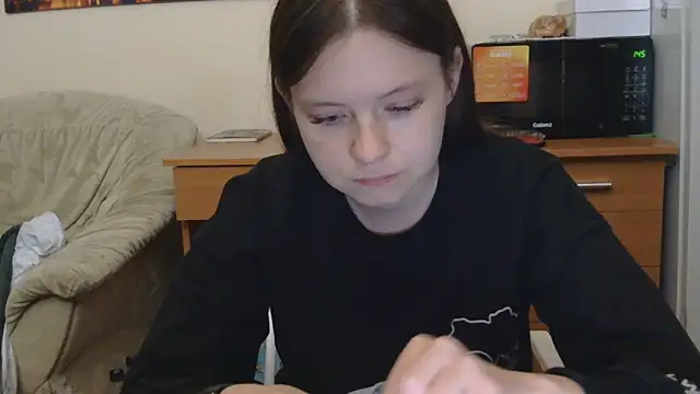 JessicaHolland1 online show from 05/27/26, 07:21