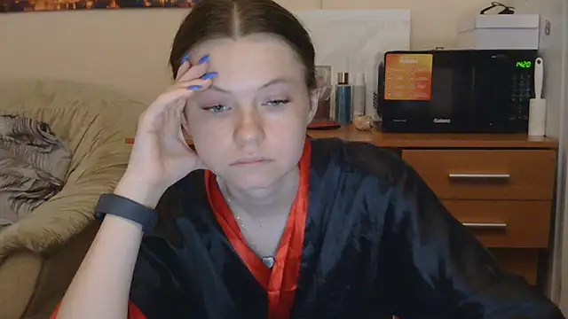 JessicaHolland1 online show from 06/30/26, 05:46