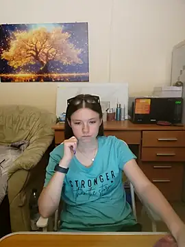 JessicaHolland1 online show from 06/20/26, 06:46