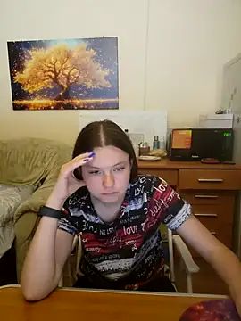 JessicaHolland1 online show from 06/21/26, 06:25