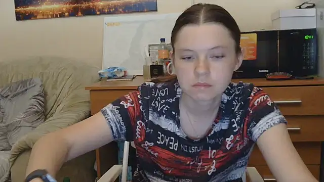 JessicaHolland1 online show from 06/24/26, 07:01