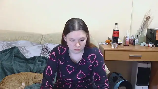 JessicaHolland1 online show from 04/27/26, 06:17