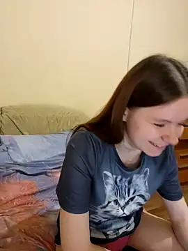 JessicaHolland1 online show from 04/13/26, 05:28