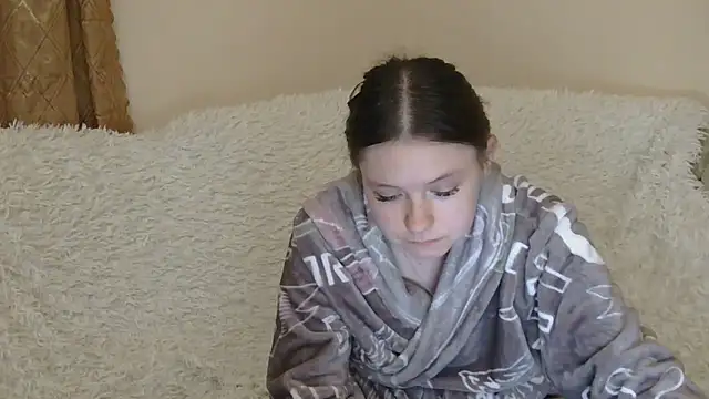 JessicaHolland1 online show from 05/08/26, 06:56