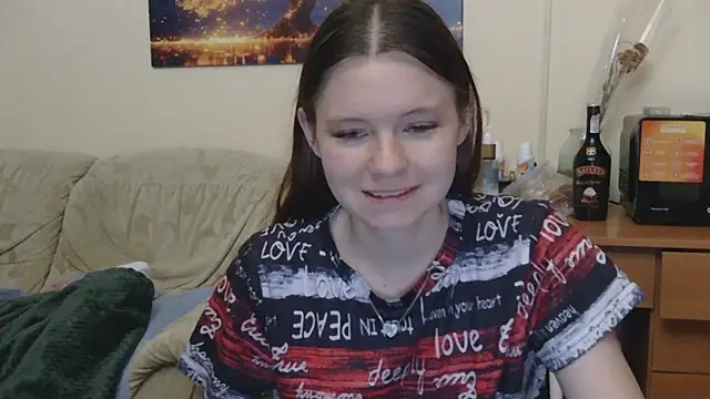 JessicaHolland1 online show from 05/18/26, 07:18
