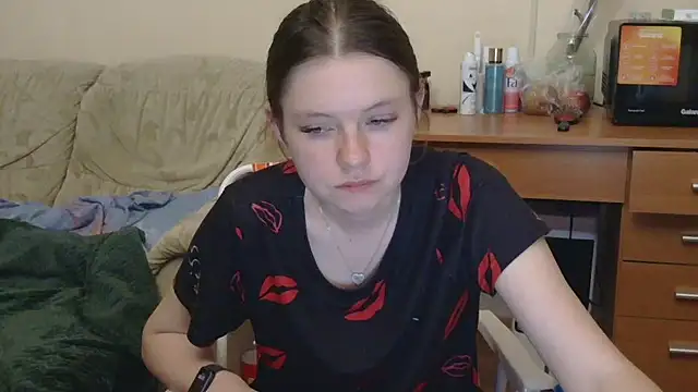 JessicaHolland1 online show from 05/19/26, 07:10