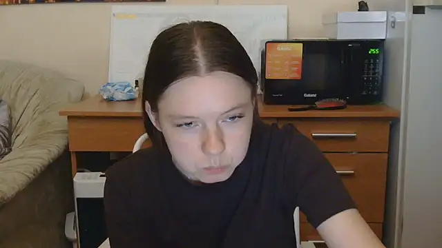 JessicaHolland1 online show from 07/07/26, 06:22