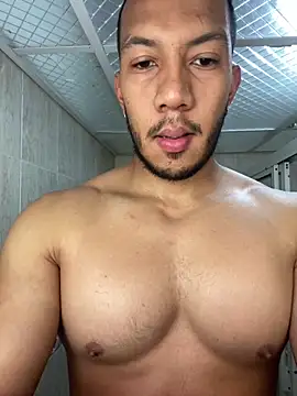 Snapshot of georgeholl chatting on 04/11/26, 05:49 georgeholl online show from 04/11/26, 05:49