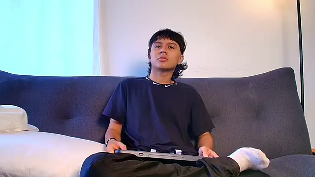 Snapshot of DemonGud chatting on 04/07/26, 12:07 DemonGud online show from 04/07/26, 12:07