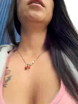 Snapshot of VALERY-94 chatting on 04/06/26, 12:06 VALERY-94 online show from 04/06/26, 12:06