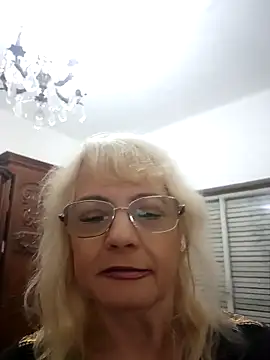 MatureElegantWidow online show from 05/07/26, 12:15
