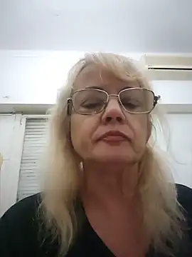 MatureElegantWidow online show from 05/18/26, 01:06