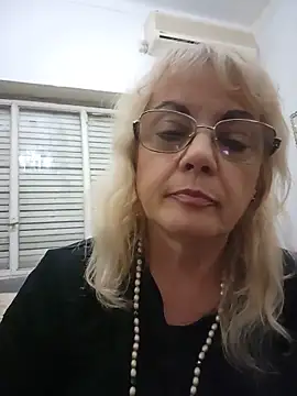 MatureElegantWidow online show from 05/16/26, 01:04