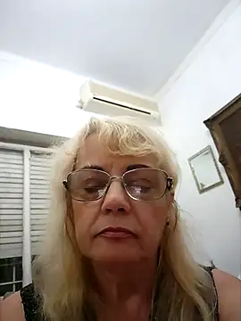 MatureElegantWidow online show from 04/15/26, 01:00