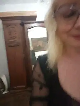 MatureElegantWidow online show from 05/20/26, 06:16