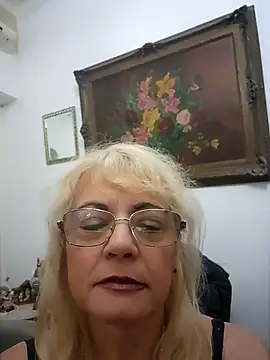 Snapshot of MatureElegantWidow chatting on 04/13/26, 11:53 MatureElegantWidow online show from 04/13/26, 11:53