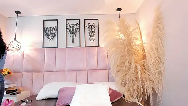 Snapshot of Vaithiare_stone chatting on 04/05/26, 12:12 Vaithiare stone online show from 04/05/26, 12:12