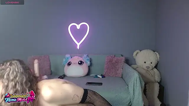 Bea doll online show from 05/14/26, 01:13