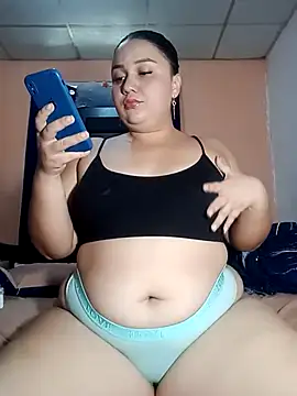 Snapshot of Marialae2735 chatting on 05/03/26, 05:38 Marialae2735 online show from 05/03/26, 05:38