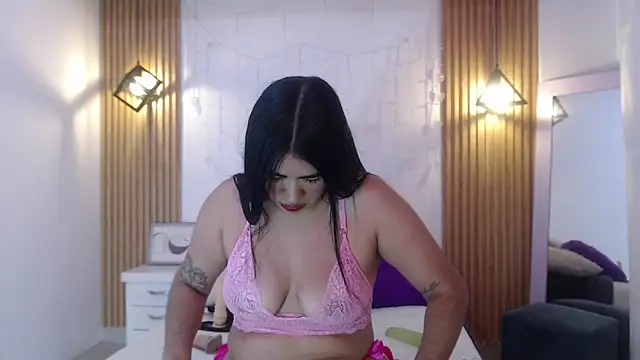 Snapshot of giselslut__ chatting on 05/26/26, 02:42 giselslut online show from 05/26/26, 02:42